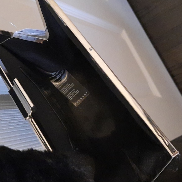 Topshop classic black handbag with faux fur handle and silver metal clasp. NWT - Picture 3 of 5